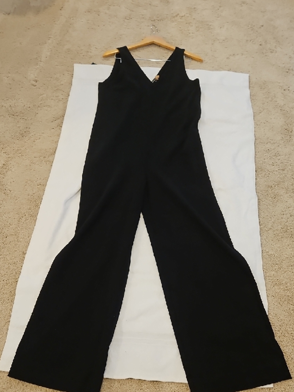 James Perse Black Sleeveless V-Neck Jumpsuit - Picture 7 of 9
